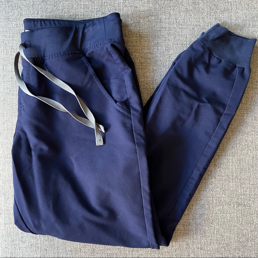 figs - zamora - M - navy